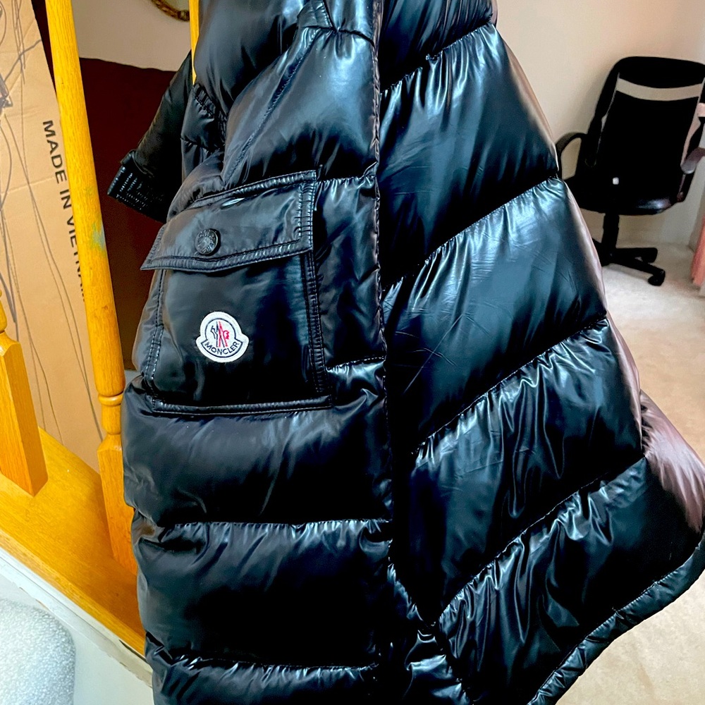 Moncler Size 7 (fits like medium)